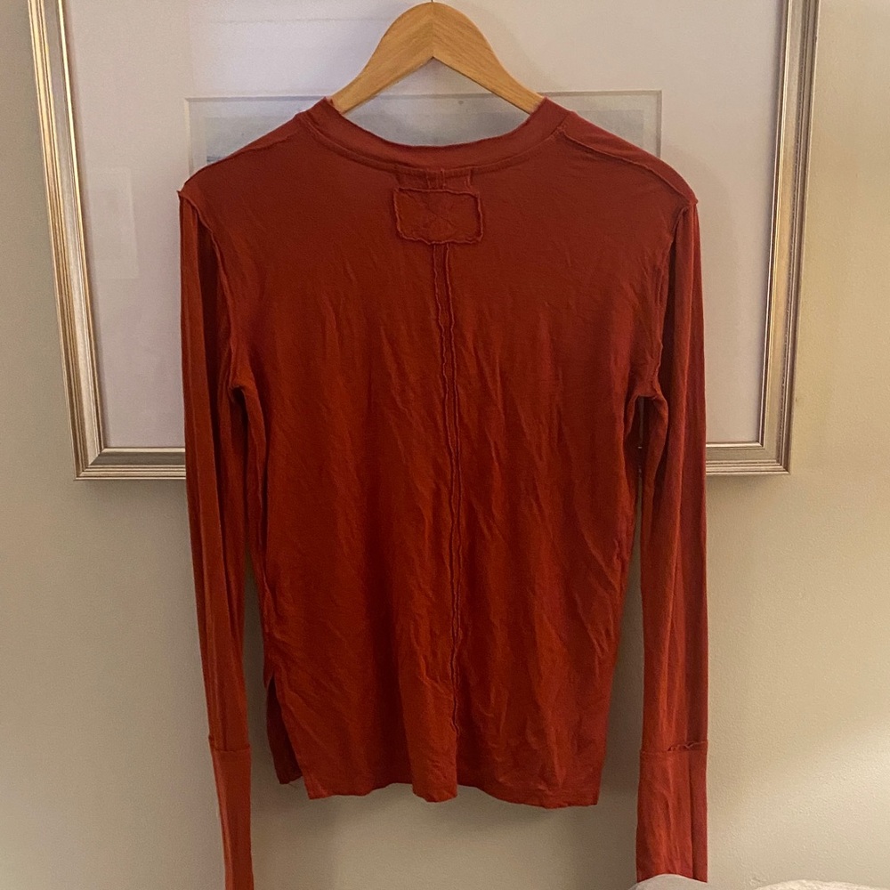 Free People Women's Deep Orange V-Neck Long Sleeve Top - Picture 6 of 7
